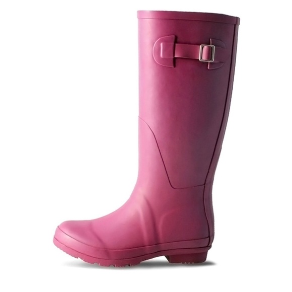 Women’s Nomad Matte Berry Rain Boots Size 6 US! - Picture 2 of 11